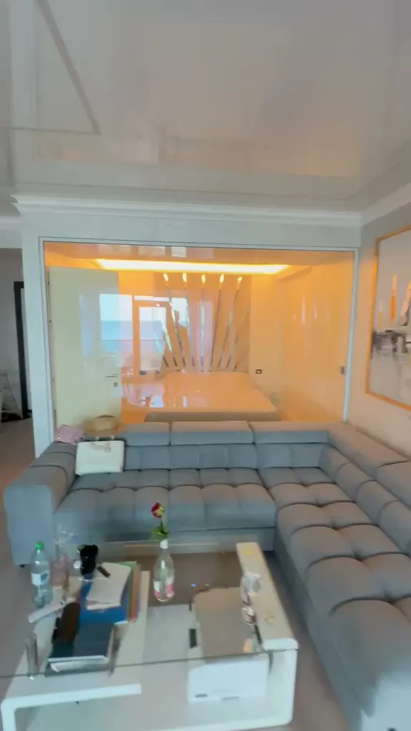 Smart film pentru hoteluri și restaurante — proiect Inovatek