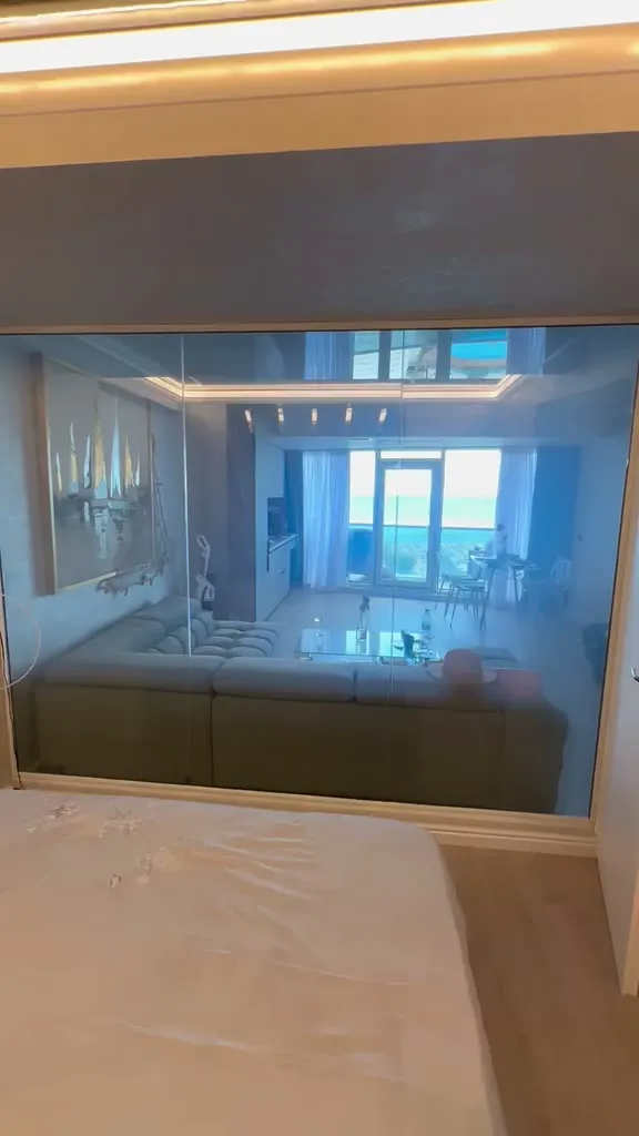 Smart film pentru hoteluri și restaurante — proiect Inovatek